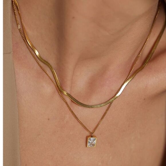 #15 18K Gold Plated Unique Crystal Necklace - Picture 6 of 10